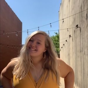 Meet your Posher, Candice